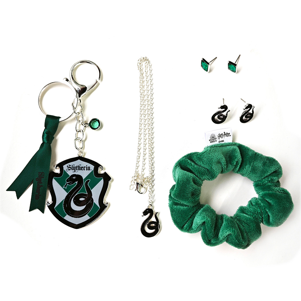 Harry Potter 7 Piece Jewelry Set with Pendant (Slytherin)
