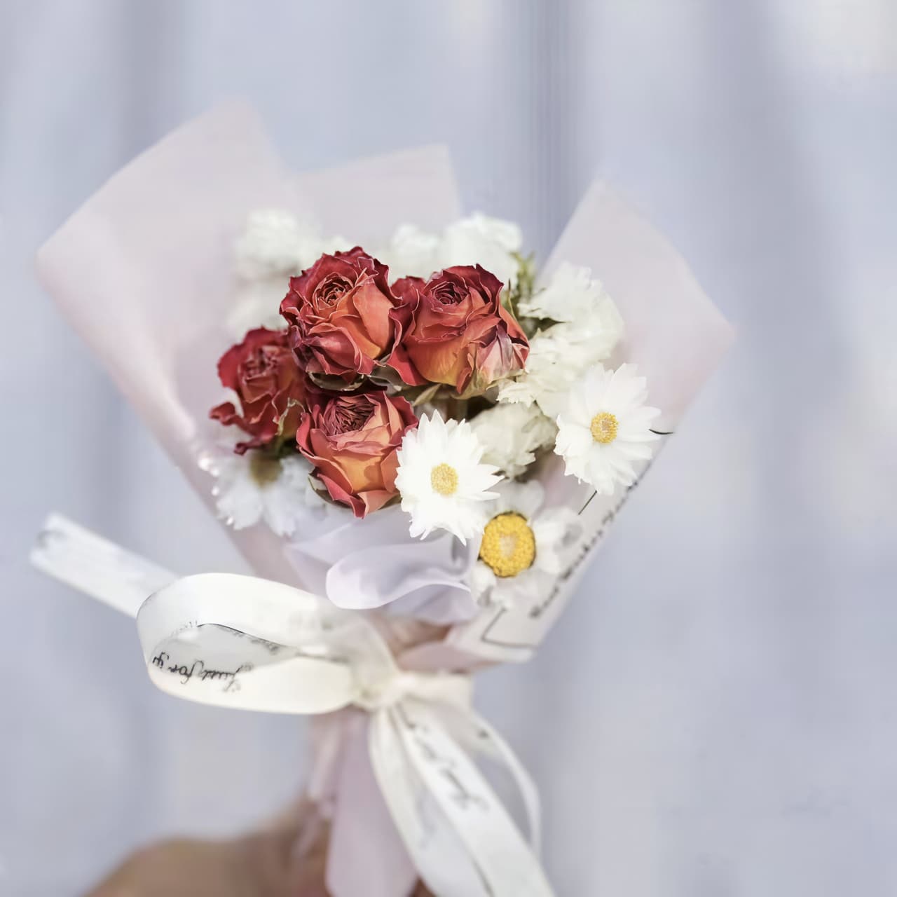 Kaiso Small Handheld Flower Bouquet with Ribbon For Car Interior Decor